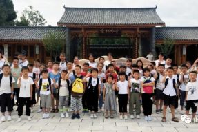 暑假老師和孩子們在“寺外桃源”景區(qū)的戶外活動 好嗨哦！